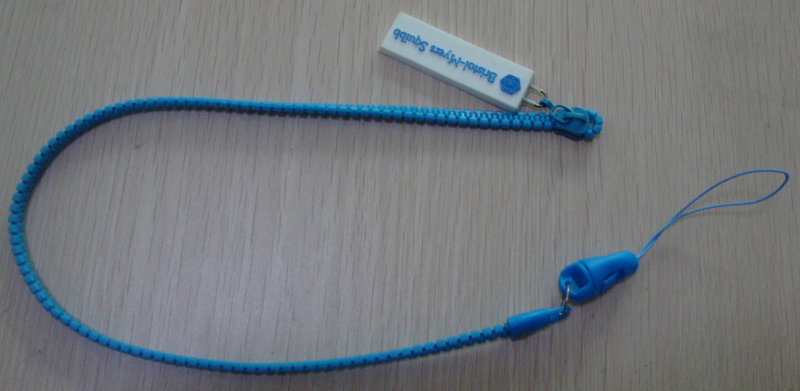 zipper lanyard
